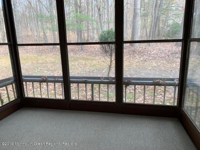 Building Photo - 122 Amberly Dr