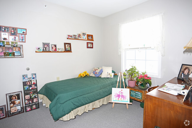 Bedroom - Connect55+ Wheatfield East Active Community55
