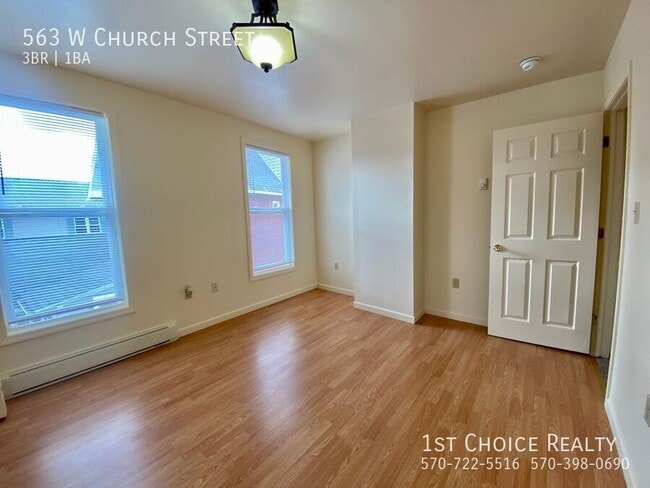 Building Photo - 563 W Church St