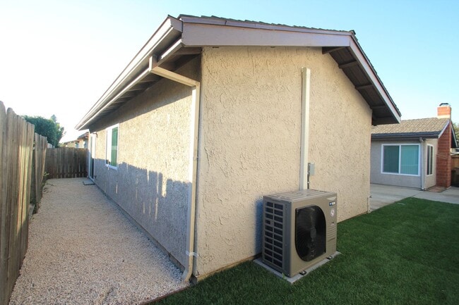 Building Photo - 6356 Swallow St