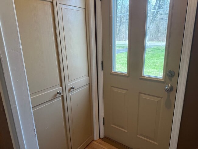 Building Photo - Single Family - Central AC, Penfield with Fairport Schools