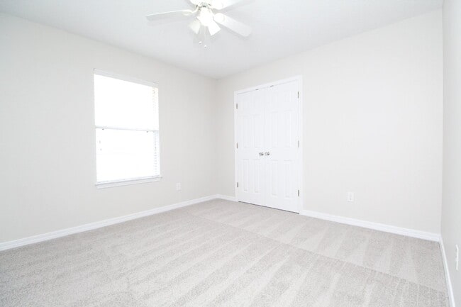 Building Photo - West Pensacola 4-Bedroom Home with Bonus R...