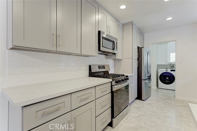 Building Photo - 3585 El Lado Dr