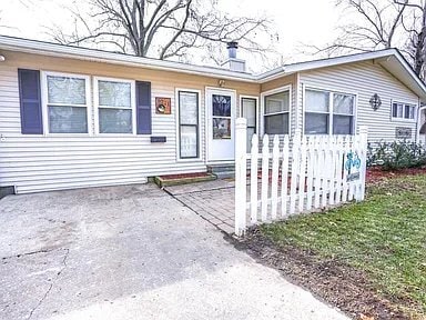 Building Photo - 6711 W 78th Terrace
