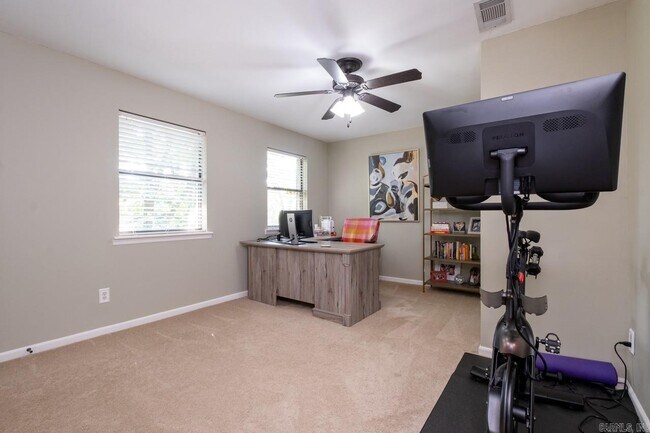 Building Photo - 1720 Jennifer Dr