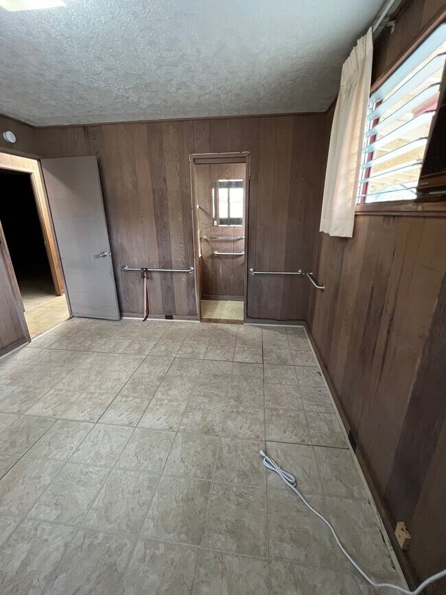 Building Photo - 949 Lehua Ave