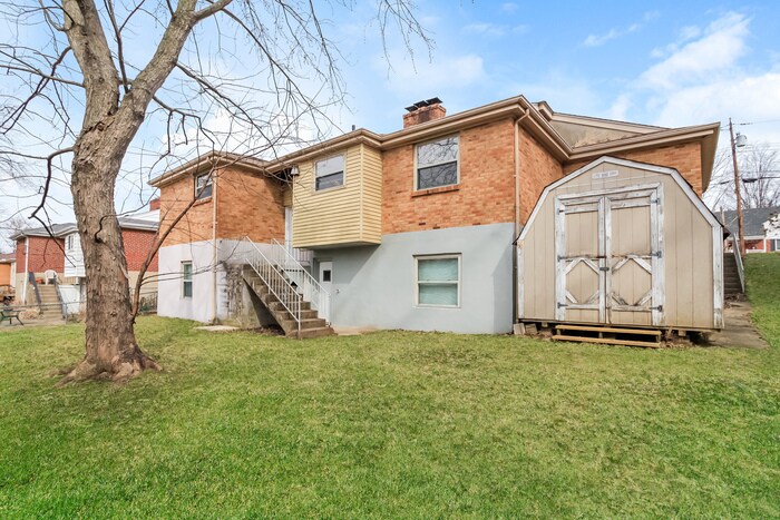 Building Photo - 5565 Fairwood Rd