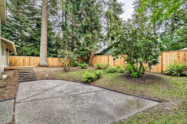 Building Photo - Bright & Charming 4bed/2.5bath in Desirable Edmonds Neighborhood!