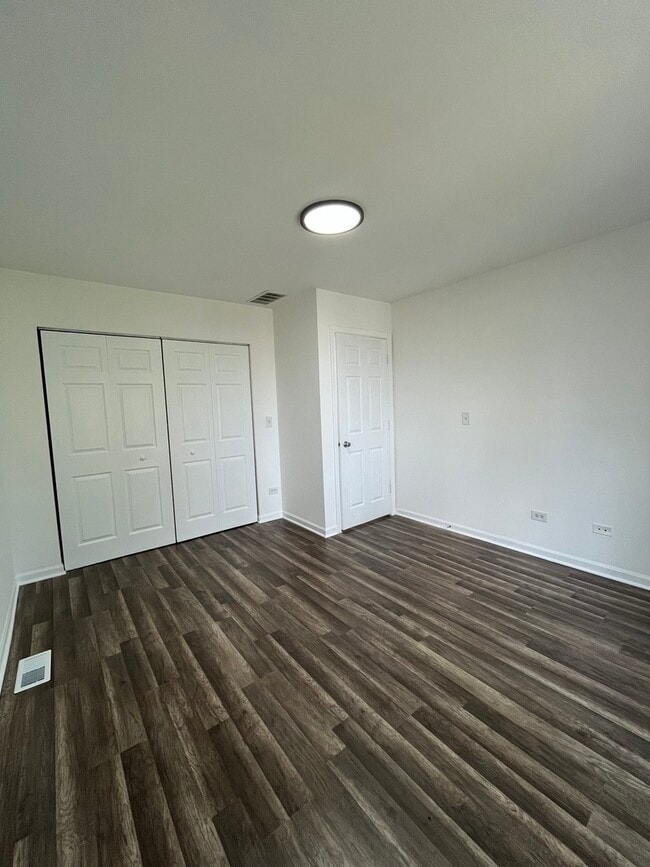 Building Photo - 1825 W 115th St