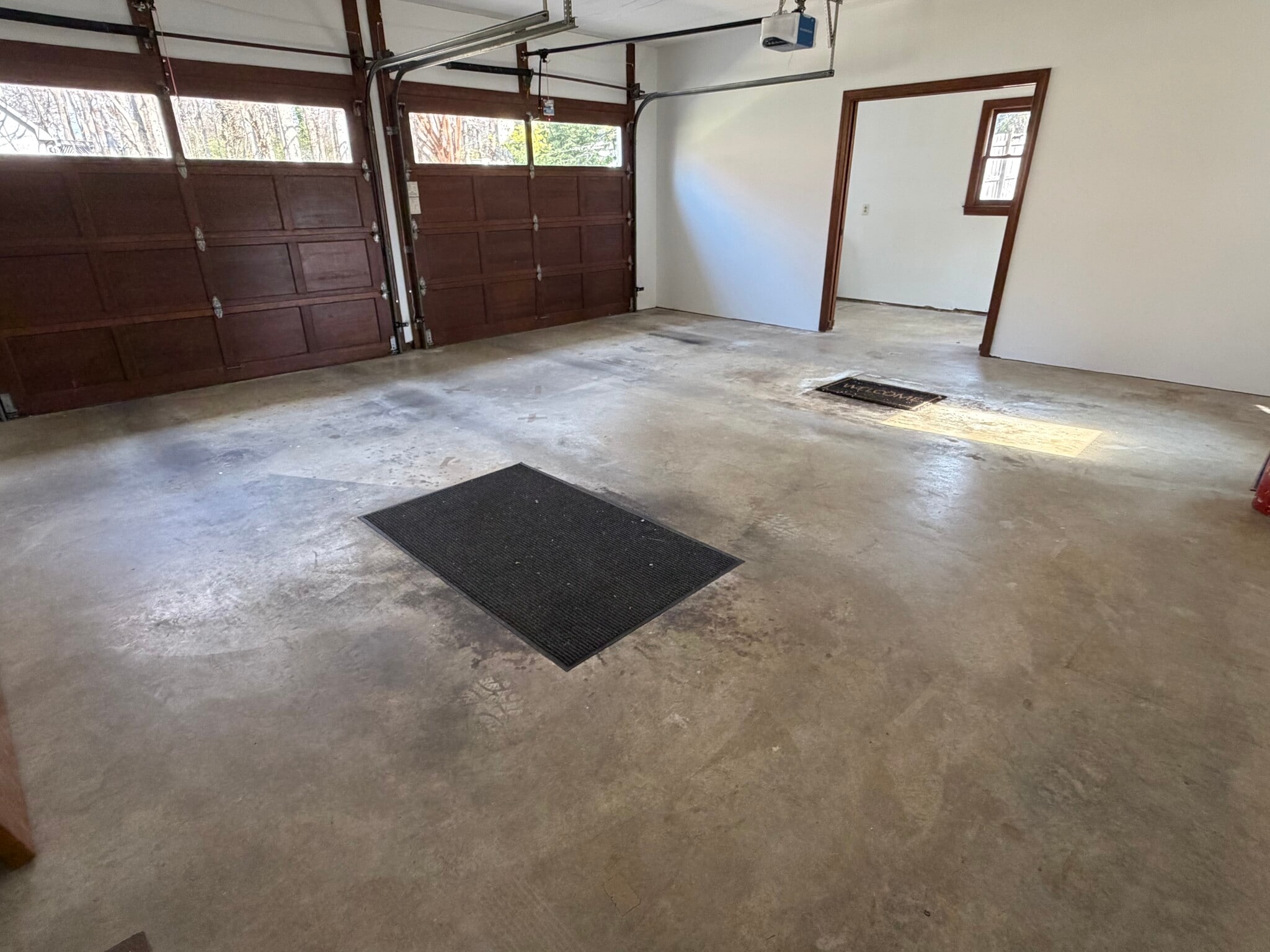 Building Photo - 3901 Buncombe Dr