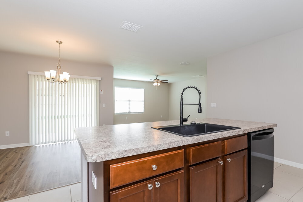 Building Photo - 16188 Yelloweyed Dr