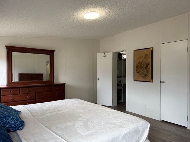 Building Photo - Furnished 3BD/2BA home in Black Mountain available now!