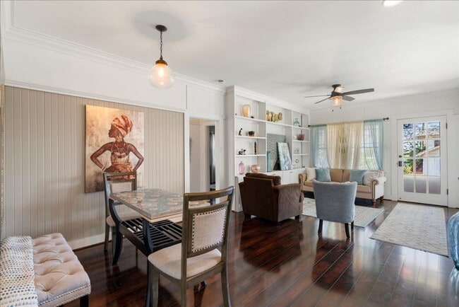 Building Photo - Fully Furnished 2-Bedroom + Loft & Serene ...