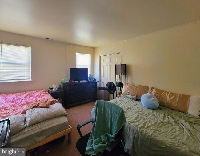 Building Photo - 313 Ellis St