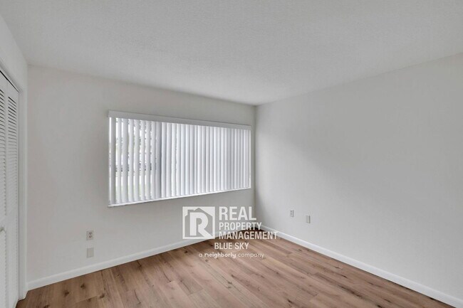 Building Photo - 3924 Lighthouse Way