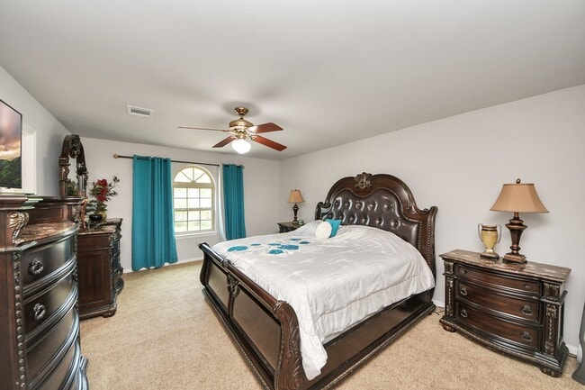 Building Photo - 20626 Chestnut Hills Dr