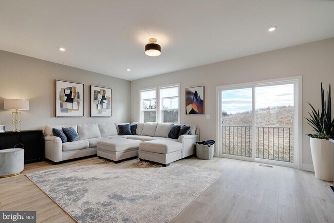 Building Photo - 105 Checkerspot Wy