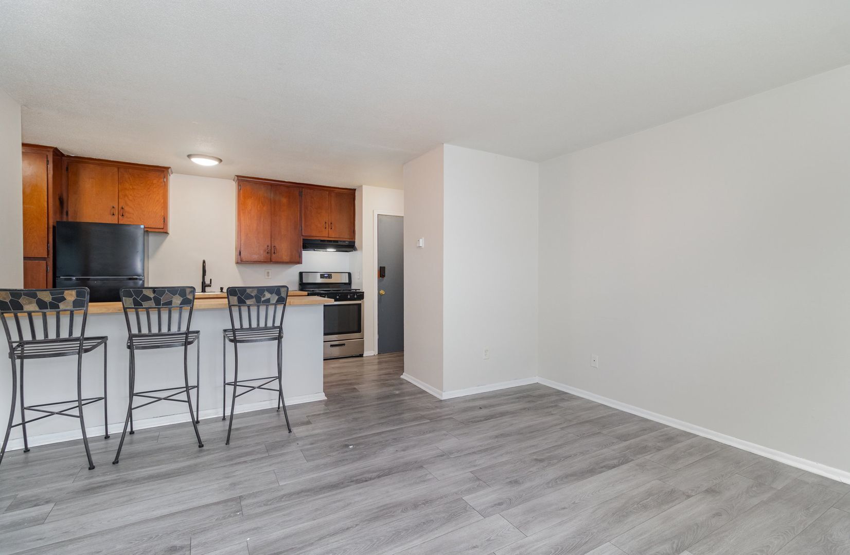 Building Photo - 2017 Commerce Blvd