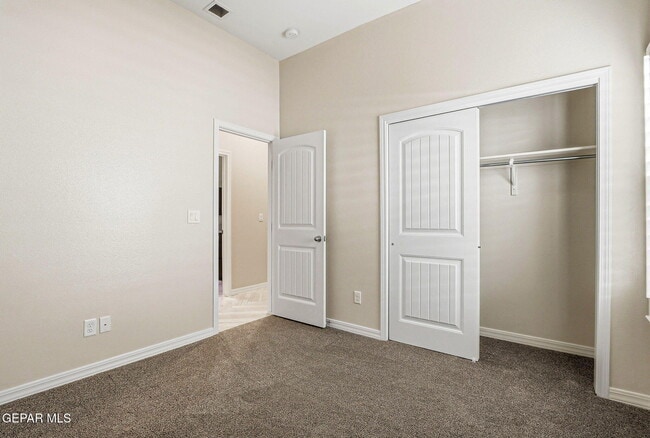 Building Photo - 925 Louisiana Downs Ave