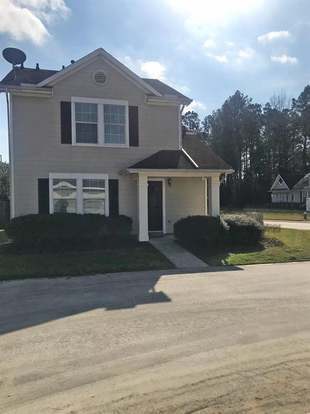 Building Photo - 26840 Wellington Ct