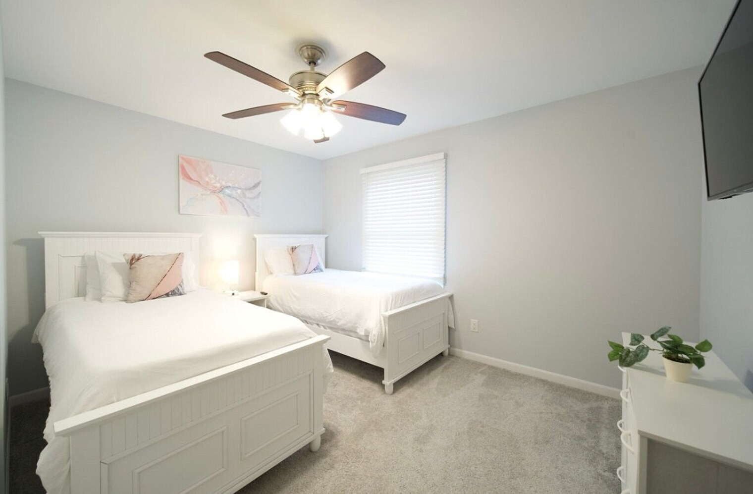 Building Photo - 206 N 9th St