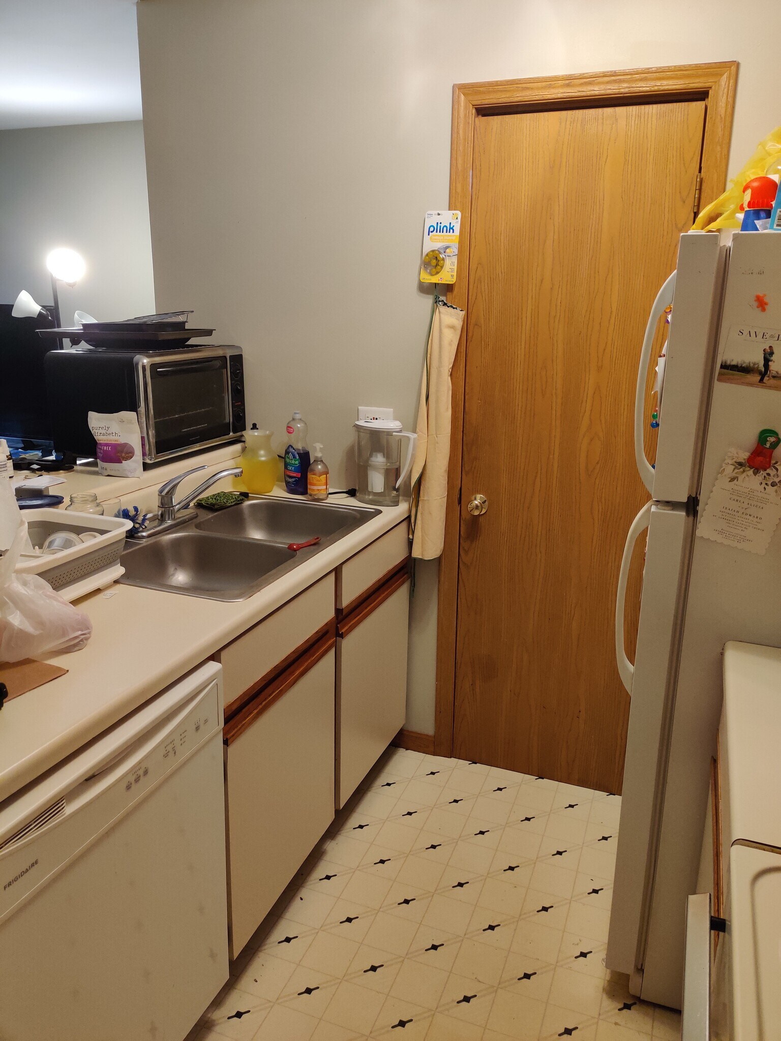 Kitchen - 1354 Cunat Ct