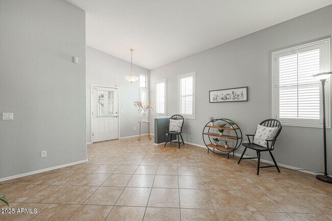 Building Photo - 4013 E Ironhorse Rd
