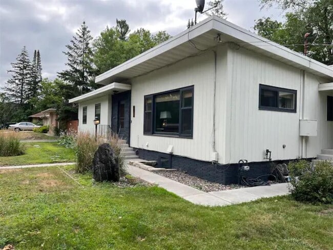 Building Photo - 4005 W 44th St