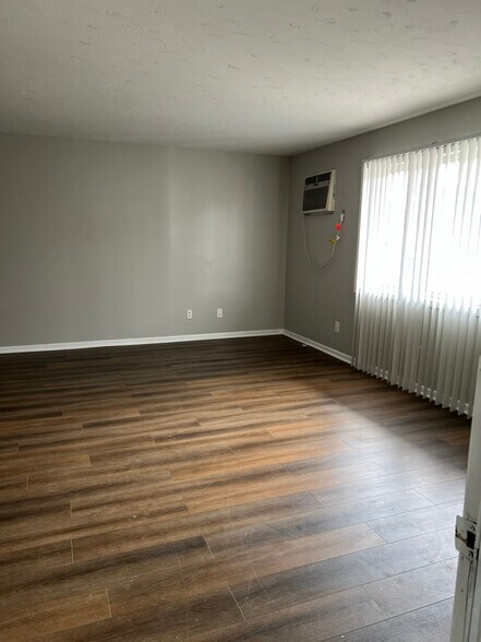 Building Photo - 4440 N 61st St