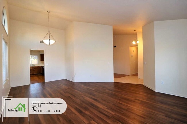 Building Photo - 2169 Sophy Pl