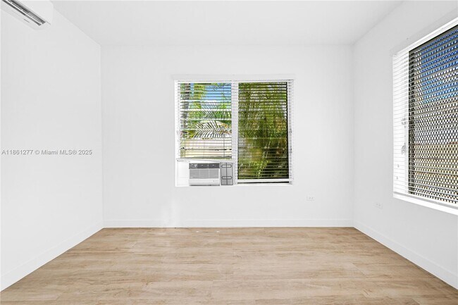 Building Photo - 641 10th St