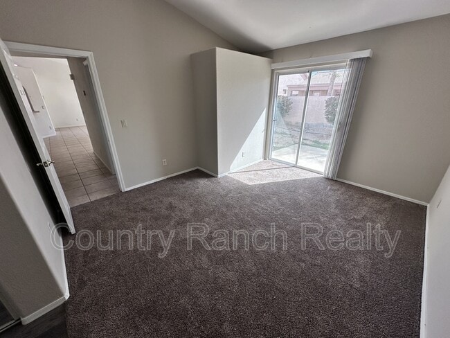 Building Photo - 1934 Easy St