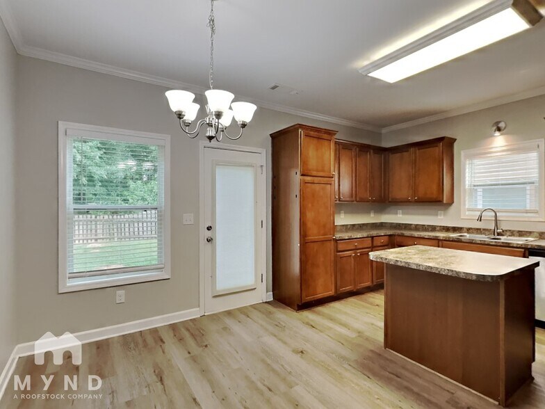 Building Photo - 50 Bellerive Ln SE