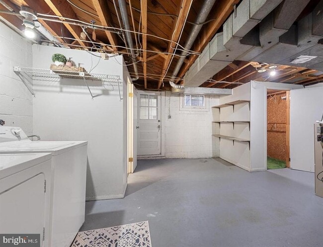 Building Photo - 183 Stanmore Rd