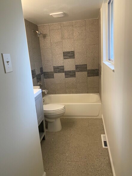 Building Photo - 2215 Ibis Ct