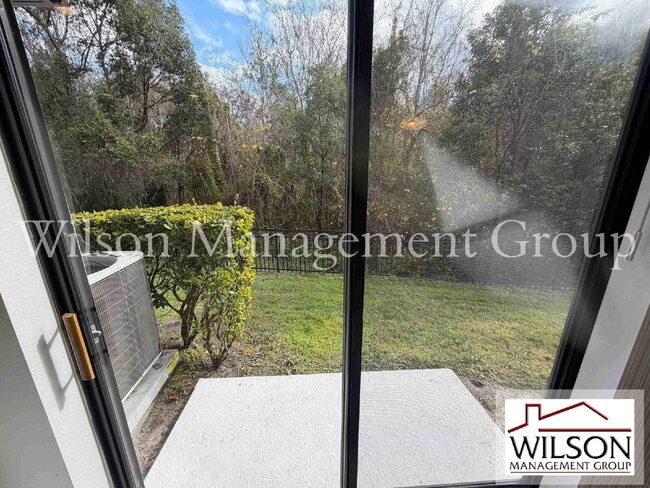 Building Photo - 5210 Windsor Lake Cir