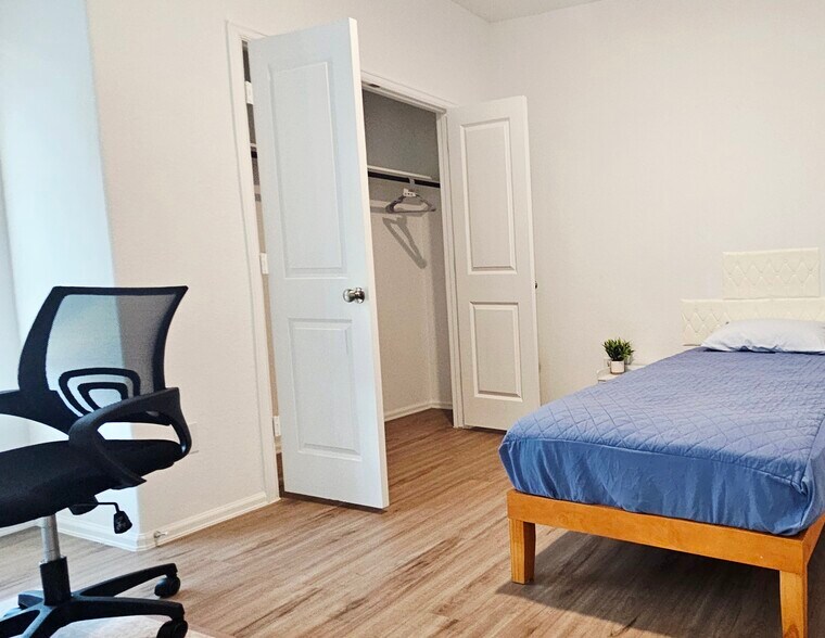 Bed3 - 19308 Via Vinovo Ct