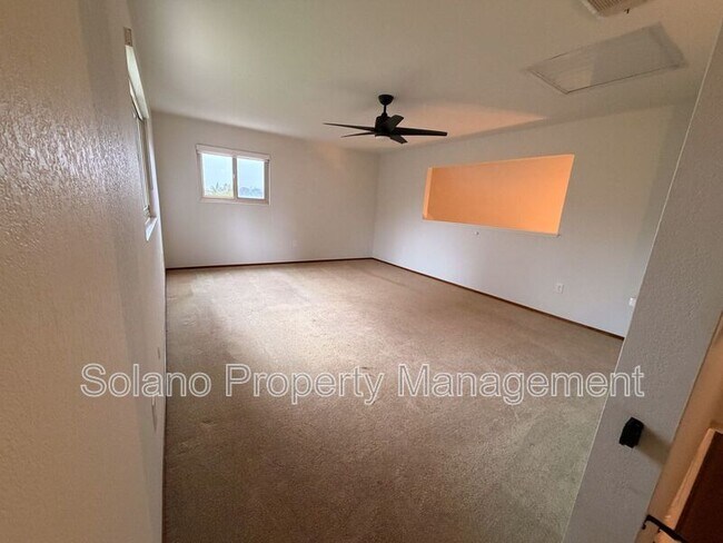 Building Photo - 950 Pembroke Way