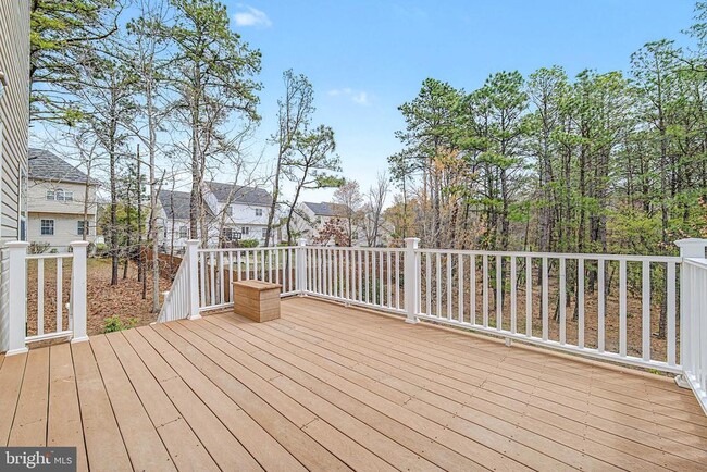 Building Photo - 9 Woodmere Rd