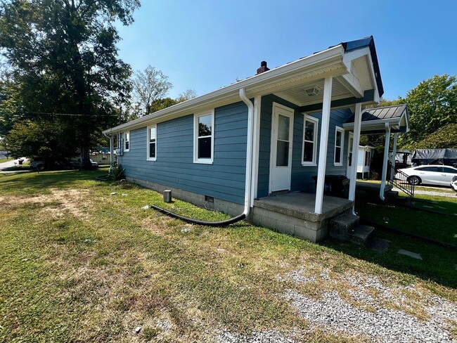 Building Photo - Jackson Street Duplex