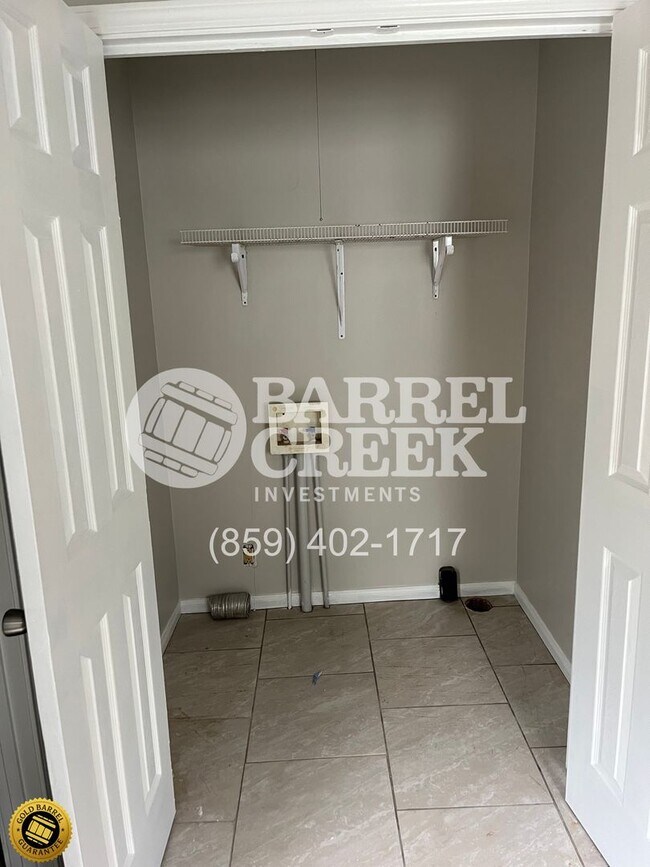 Building Photo - 3-Bed 2-Bath House