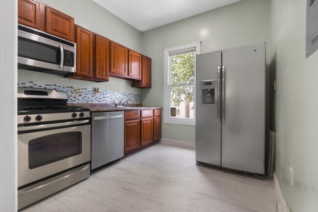 Building Photo - 271 Cator Ave