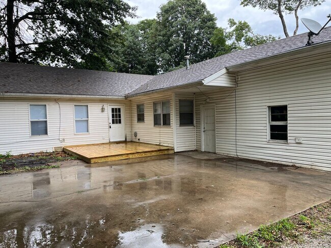 Building Photo - Step inside!  You will love what you see. COMING SOON