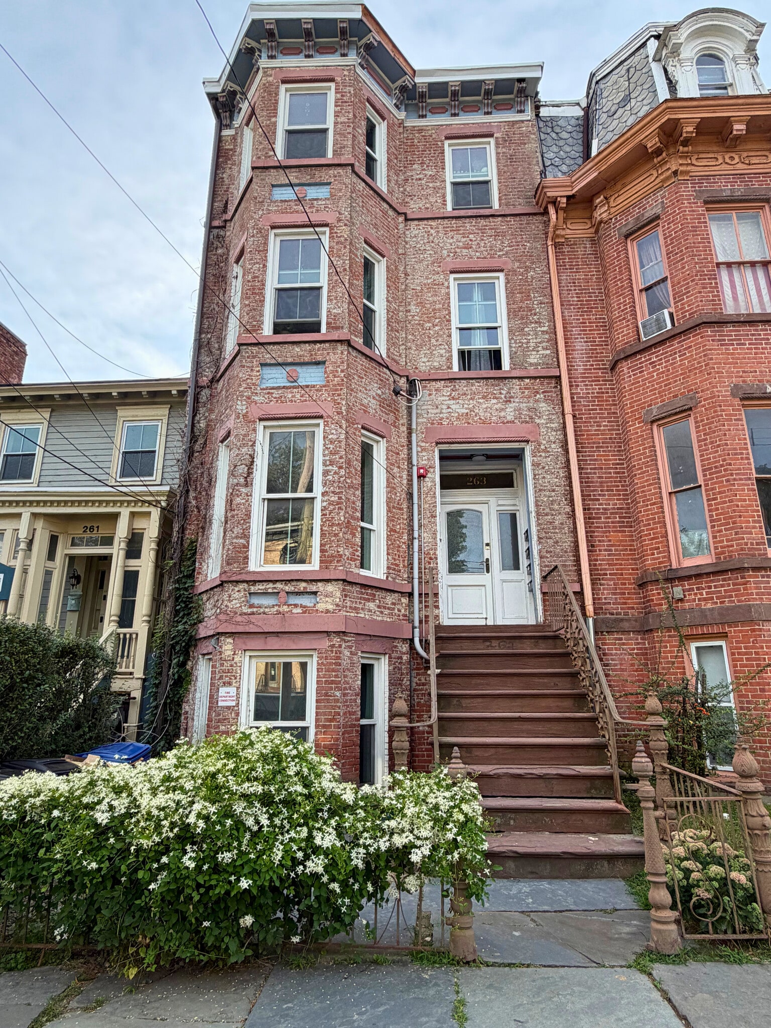 Building Photo - 263 Liberty St