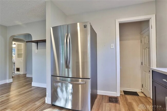 Building Photo - 1916 Shroyer Rd