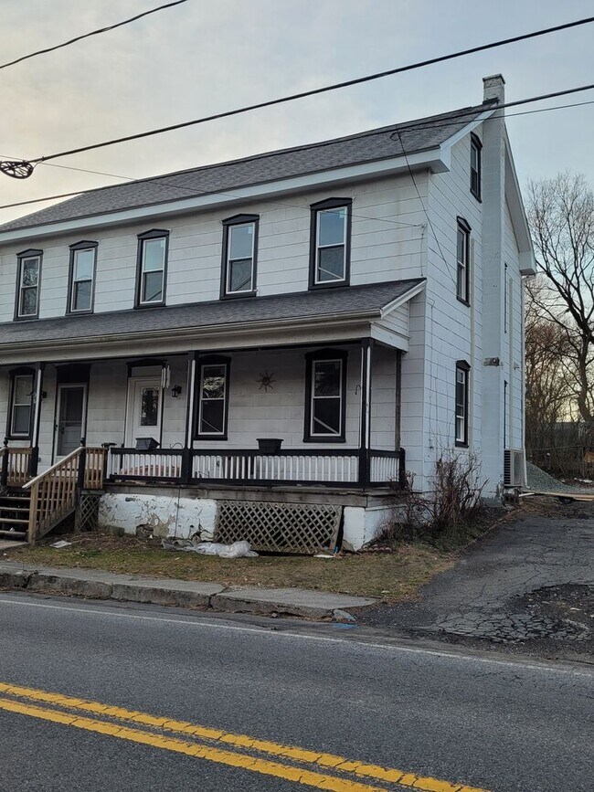 Building Photo - 3 bedroom Conestoga Valley School District