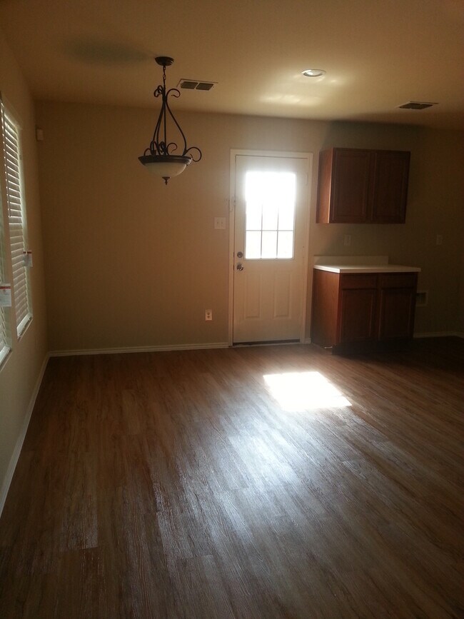 Building Photo - 10565 Flagstaff Run