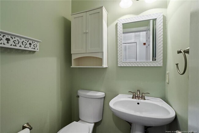 Building Photo - 2021 Shadow Creek Dr