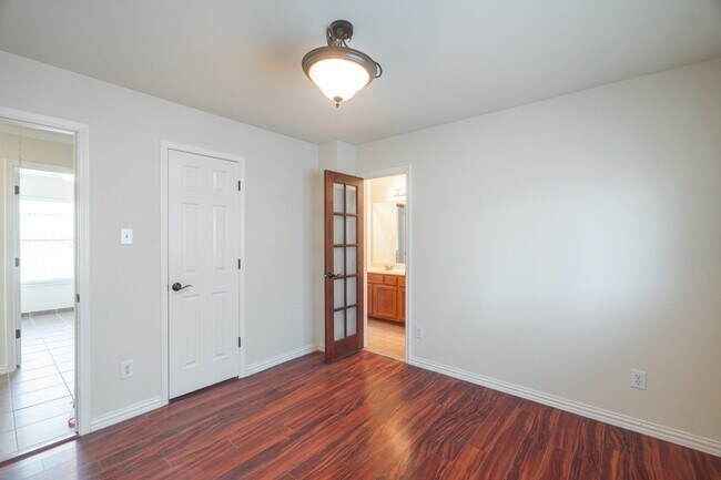 Building Photo - 21815 Grassy Hill Ln
