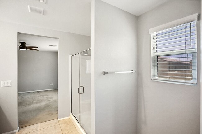 Building Photo - Beautiful 3-Bedroom Home in the Gated Sedona Ranch Community
